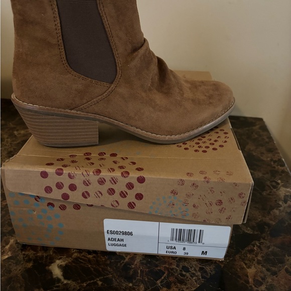 Eurosoft

WOMENS ADEAH CHELSEA BOOT - Picture 3 of 3